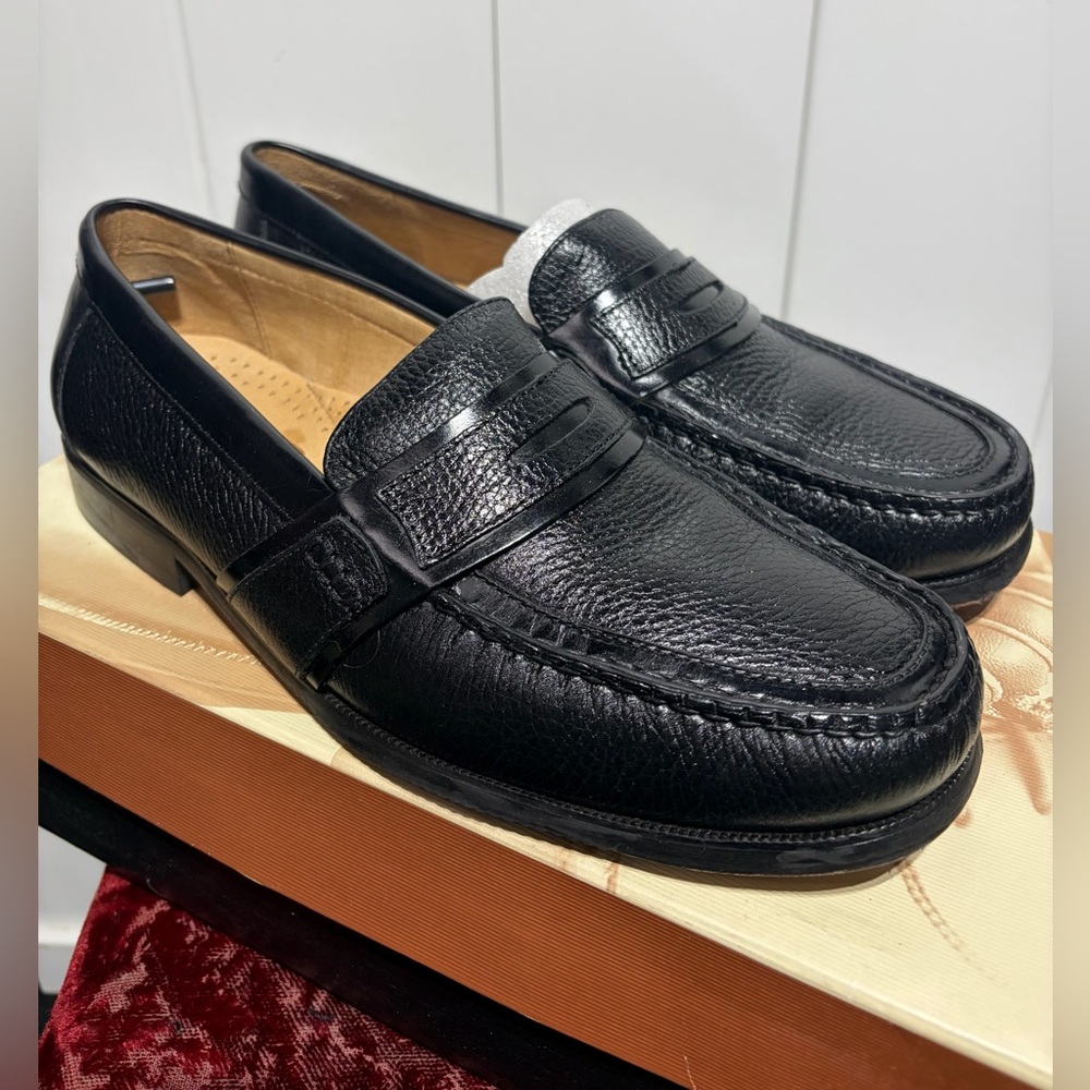 Florsheim Mens black dress shoes size 11